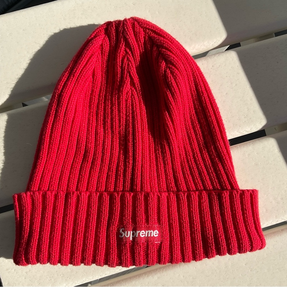 Supreme cotton benie NWOT